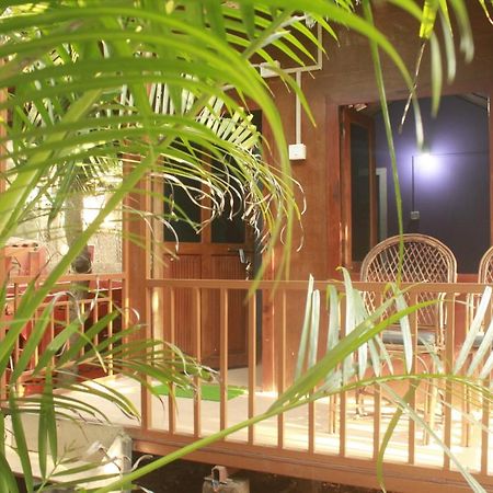 Sea Bird Beach Cafe & Cottages Морджим Экстерьер фото