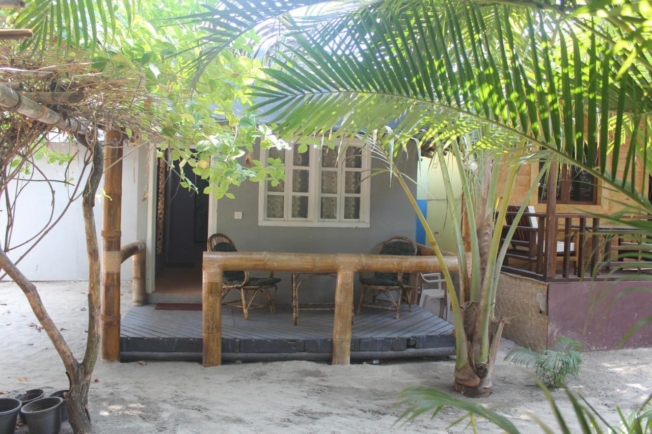 Sea Bird Beach Cafe & Cottages Морджим Экстерьер фото
