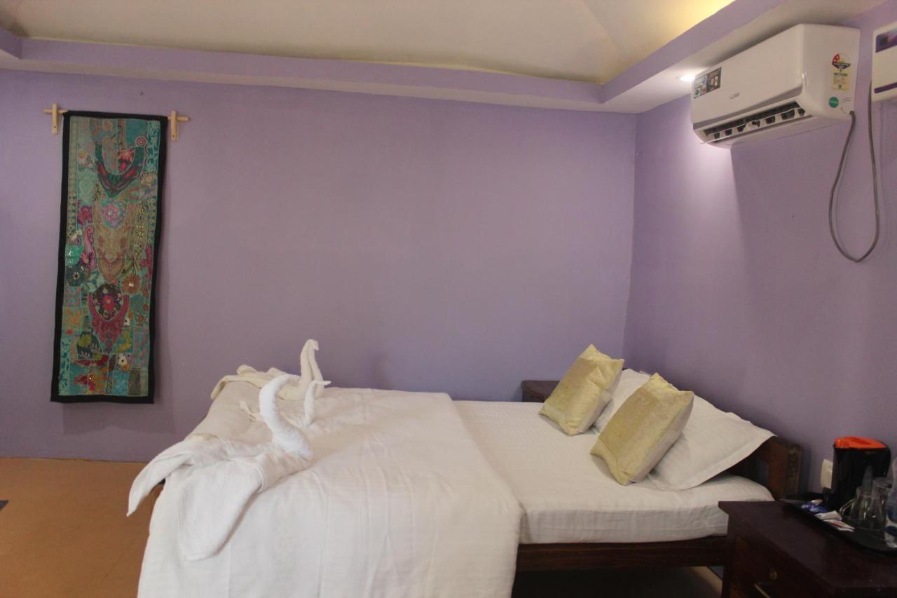 Sea Bird Beach Cafe & Cottages Морджим Экстерьер фото