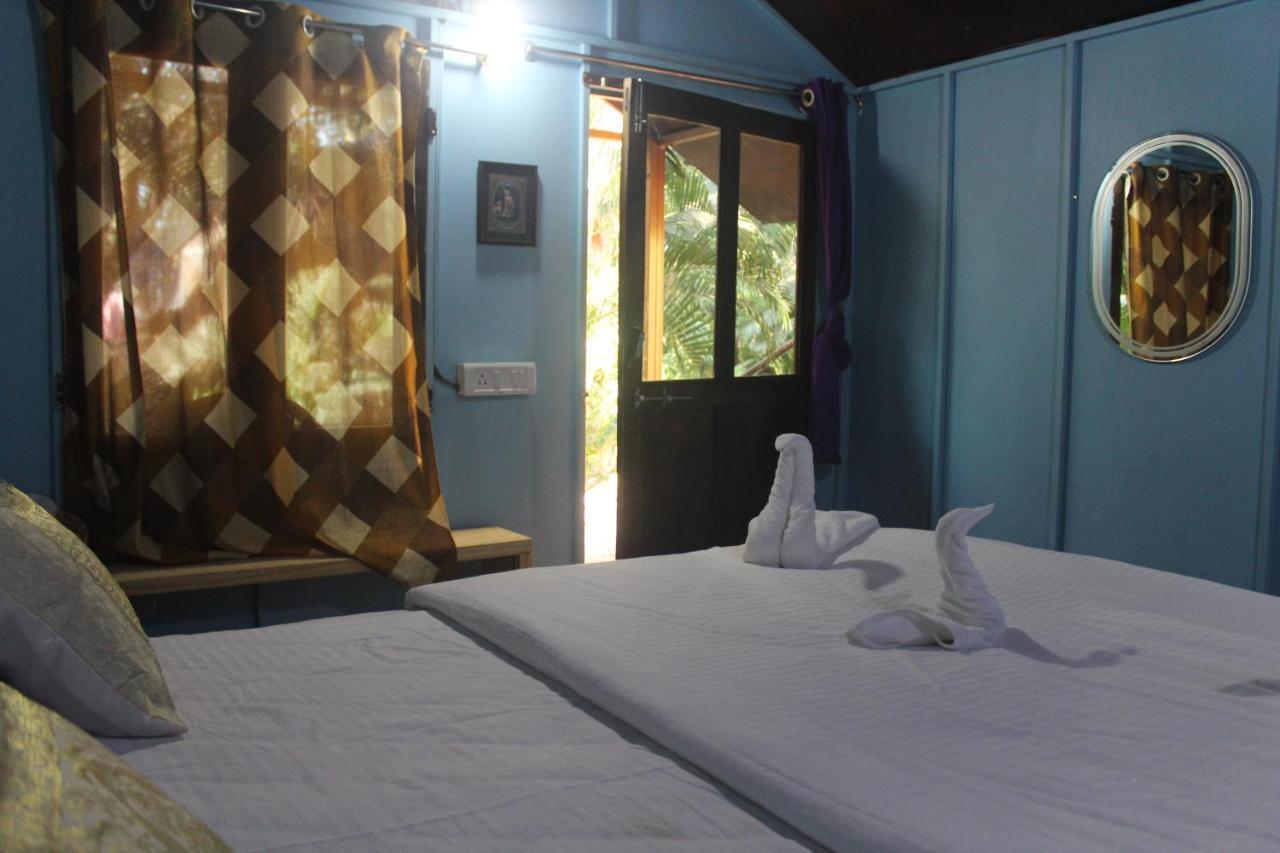 Sea Bird Beach Cafe & Cottages Морджим Экстерьер фото