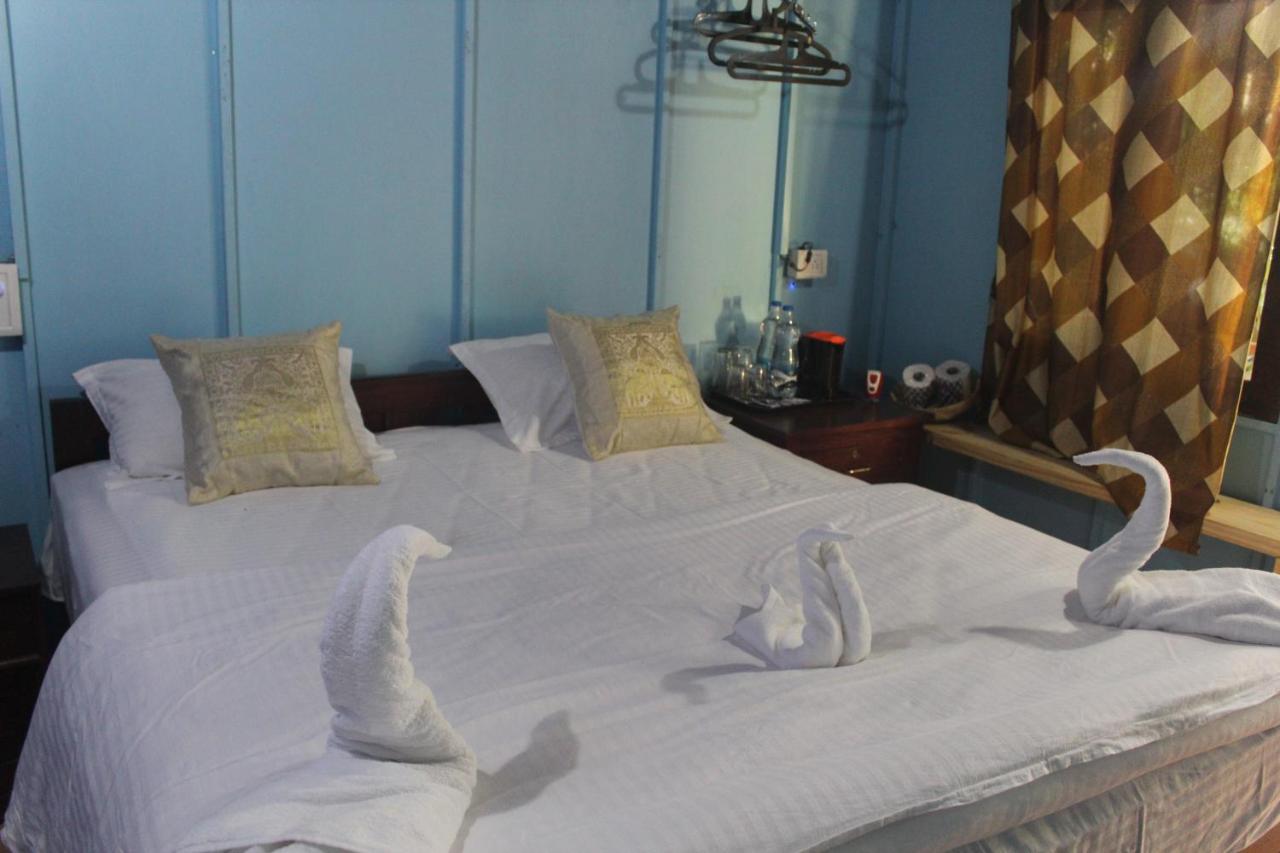 Sea Bird Beach Cafe & Cottages Морджим Экстерьер фото
